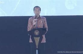 Jokowi Pulang Ke Solo Bawa Kambing